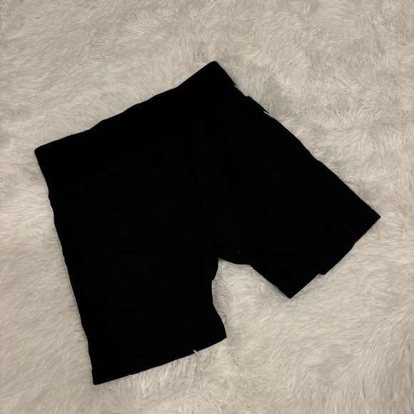 Victoria’s Secret Active PINK Textured Biker Short Black Women’s Medium - Picture 9 of 11